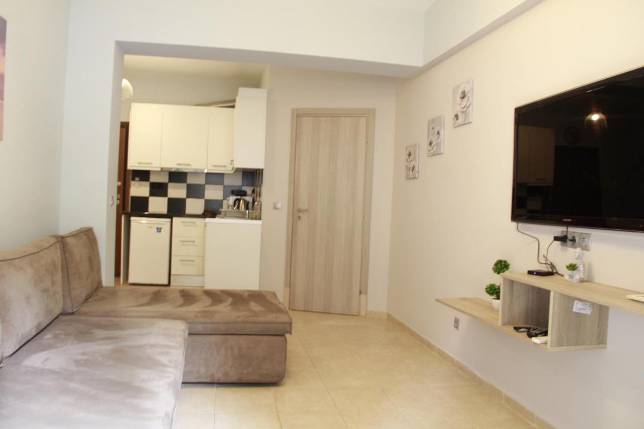 Apartment Maxim Атина Екстериор снимка